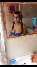 Homemade sex video with a Chubby Latina Nerd in glasses