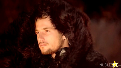 Jon Snow knows nothing but how to fuck khaleesi