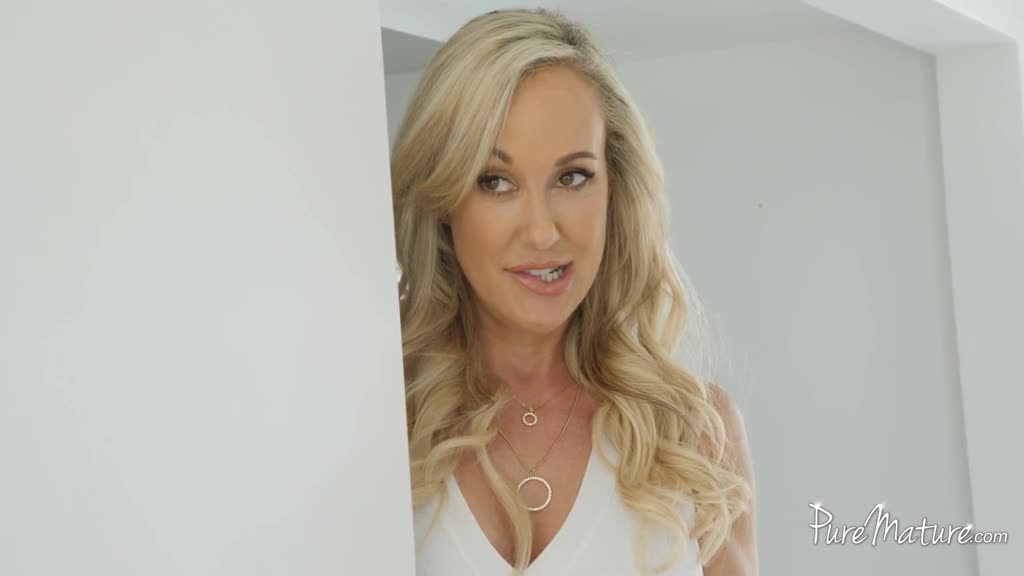 Cougar Brandi Love seduces stepson with her big mature boobs Porn Videos | ePornFap.