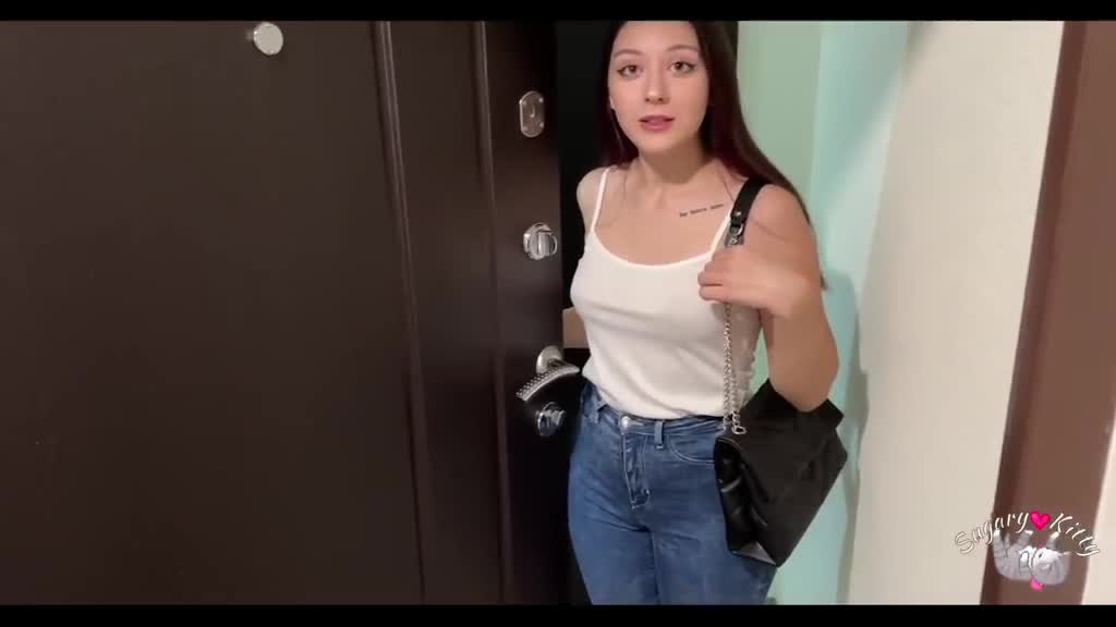 curvy cheating slut with ripped jeans needs that big cock while bf is away Porn Videos | ePornFap.