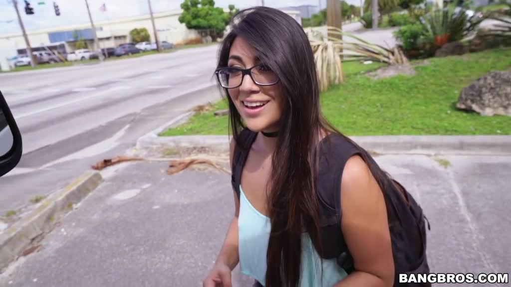 Teen Latina Lexy Bandera fucks in a car ignoring a phone call from mom Porn Videos | ePornFap.