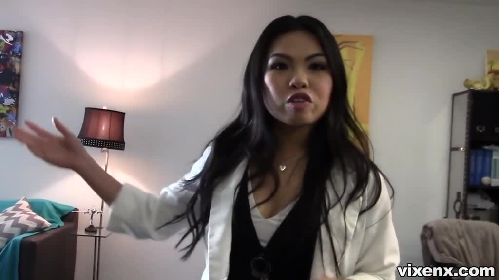 Cindy Starfall celebrates a real estate deal by fucking her client Porn Videos | ePornFap.