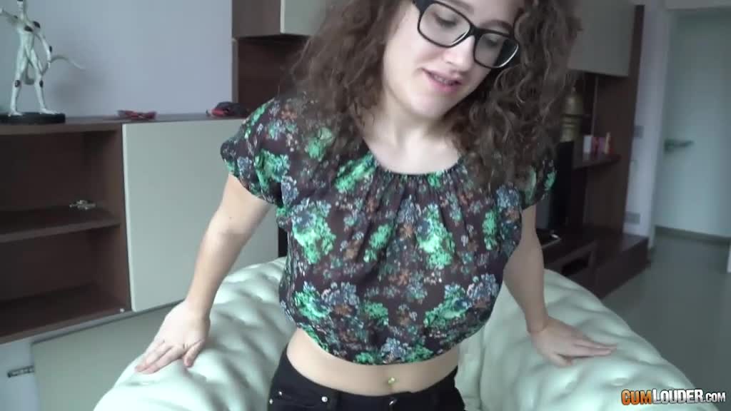 Nerdy Spanish teen Alma Del Rey becomes a hoe on this day Porn Videos | ePornFap.