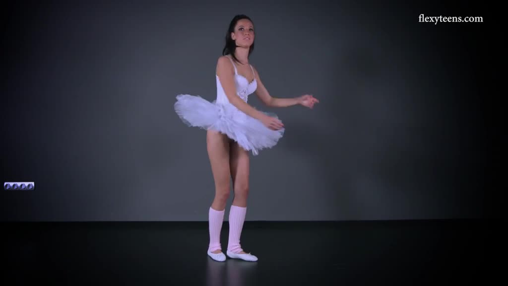 Seductive Petino gore shows her twat with her ballerina dress on Porn Videos | ePornFap.