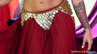 Blondie with a big butt gives belly dance before hardcore dicking