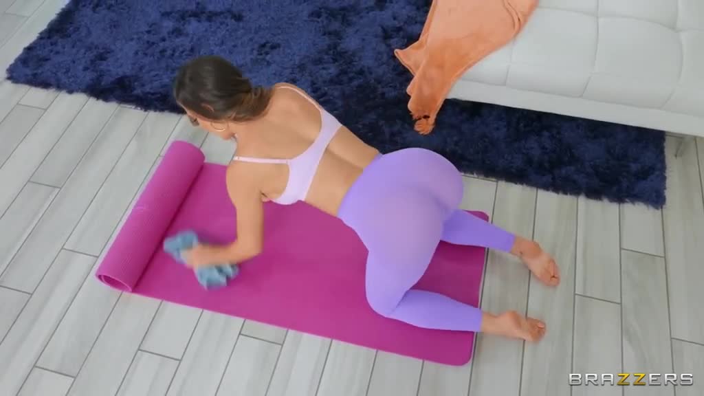 Sex yoga with sporty stepmom Cherie DeVille ends with virtuous sex Porn Videos | ePornFap.