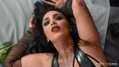 Hot tattooed gothic MILF Tyra Ride fucked teen guy's dick with facial ending