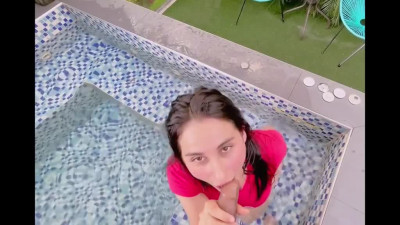 Fantastic POV in the pool with a big ass amateur cumshot.