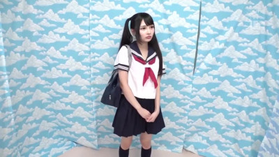 Japanese schoolgirl prefers good dick instead of big toys