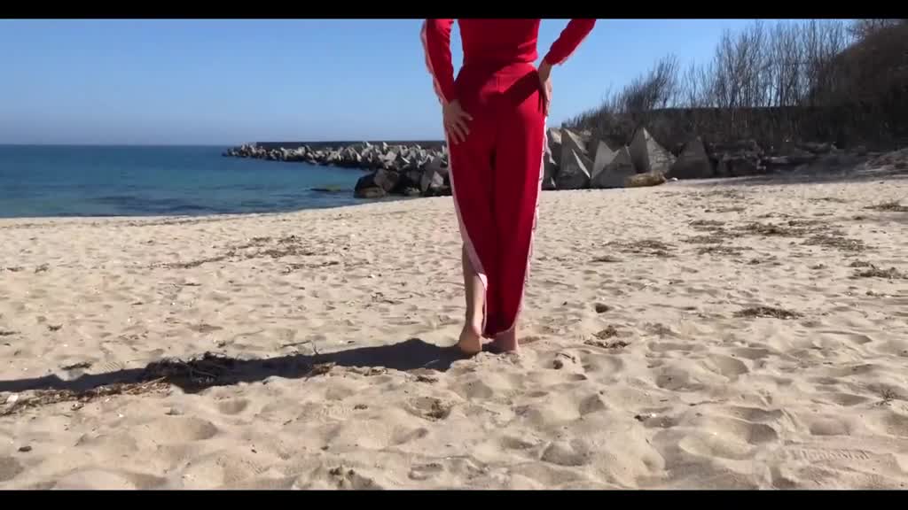 Cum on ass on public beach Porn Videos | ePornFap.